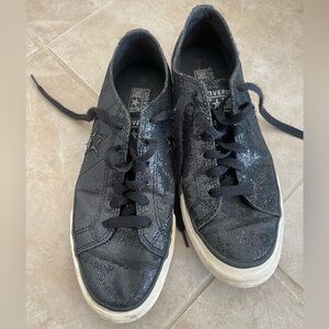 Awesome Converse glitter sneakers!